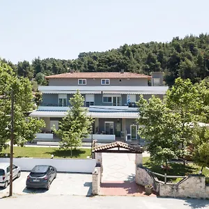 https://istira.hotelschalkidiki.net