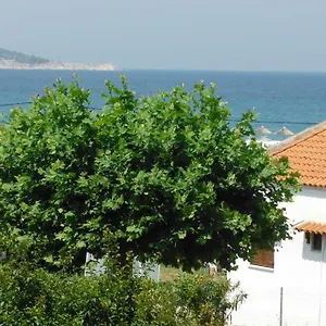 https://rooms-studios-christina.hotelschalkidiki.net